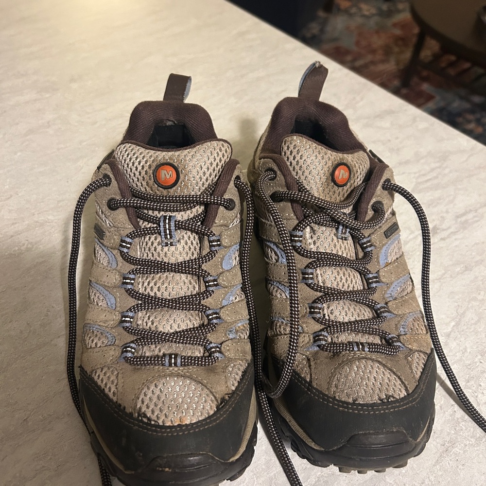 Merrell Tan and Black Athletic Shoes